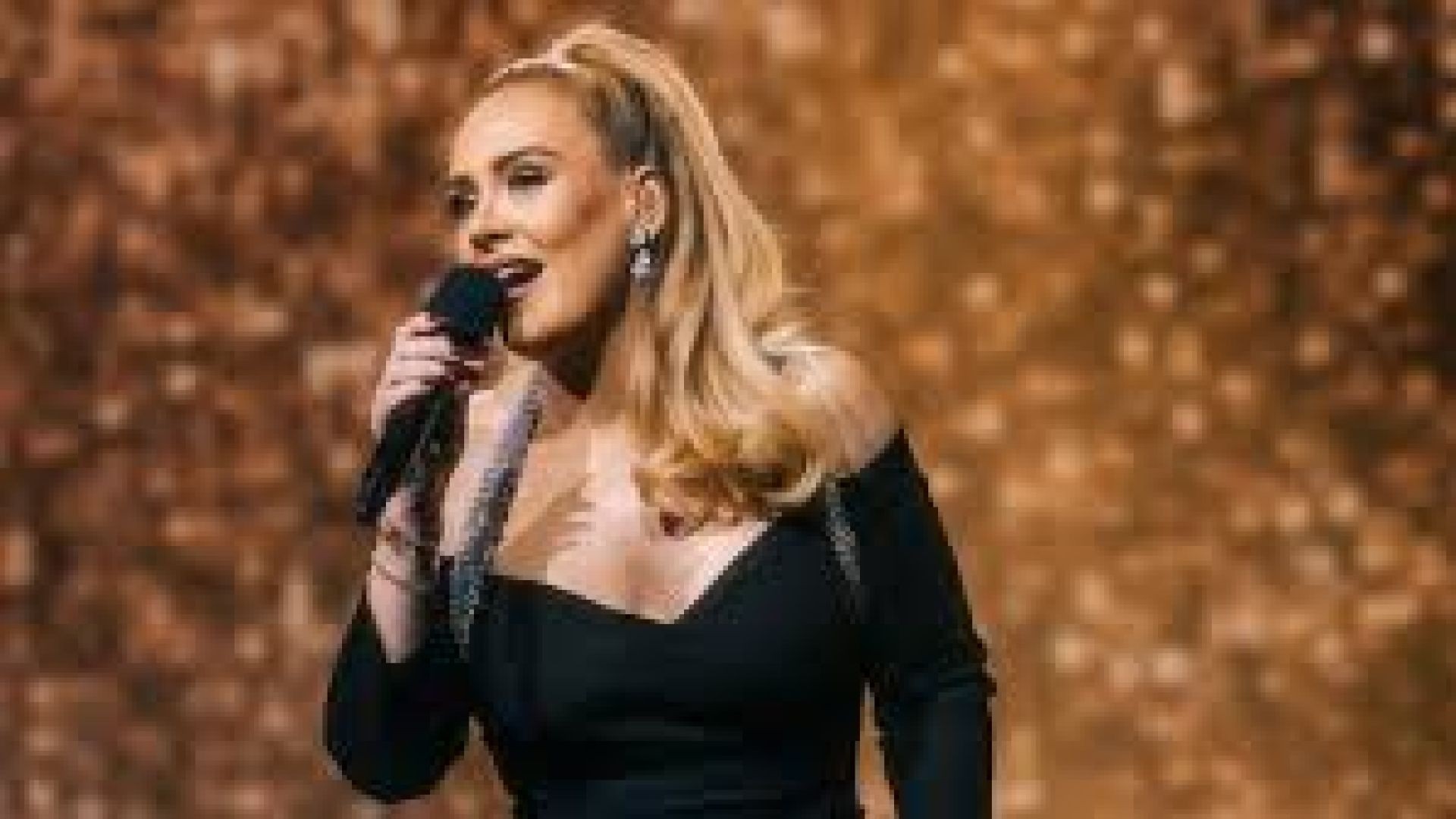 Adele Opens Up About Therapy During a Recent Show in Vegas
